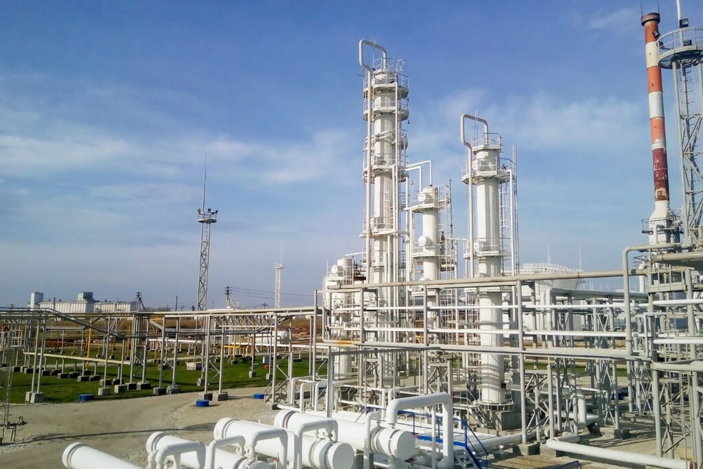 Venezuelan and Canadian Heavy Oil Futures